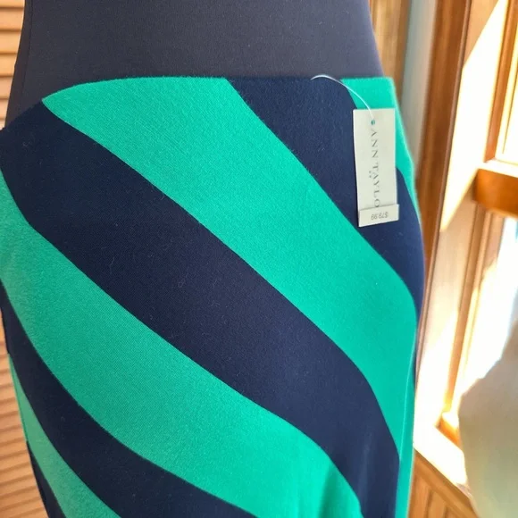 Ann Taylor Diagonal Striped Maxi Skirt in Green and Black - Picture 2 of 2